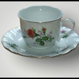 Vintage Truly Tasteful Fine China Victorian Rose Bud Gold Rim Tea Cup and Saucer